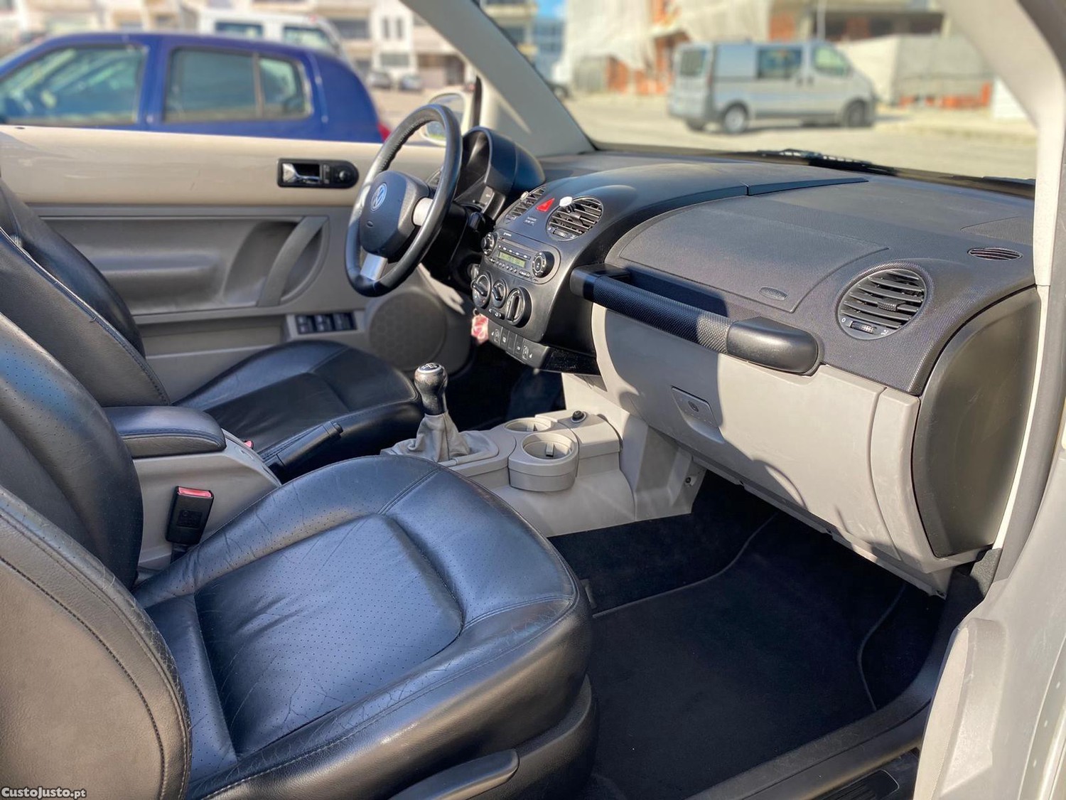Volkswagen New Beetle Cabrio cabriole — fotografia 5