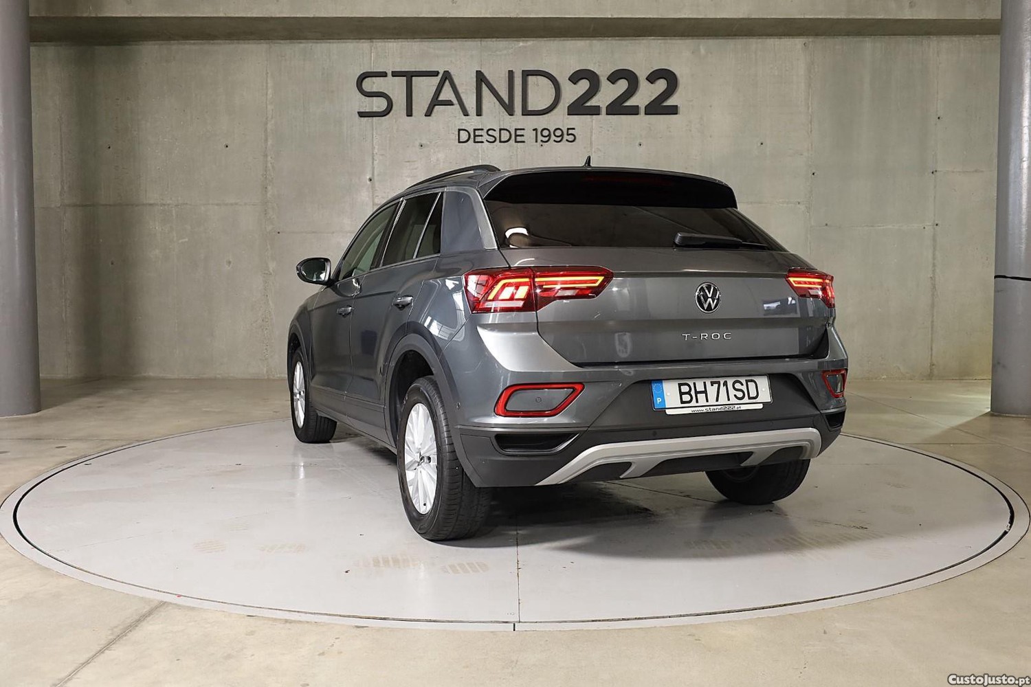 Volkswagen T-Roc 1.0 TSI Life — fotografia 18