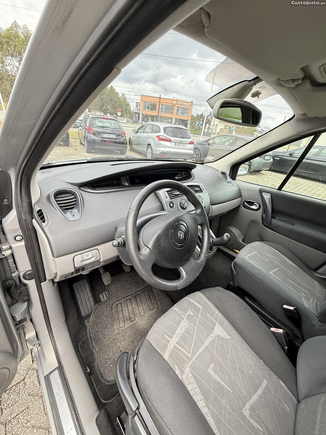 Renault Scénic 1.5 dCi de 2004 — fotografia 10