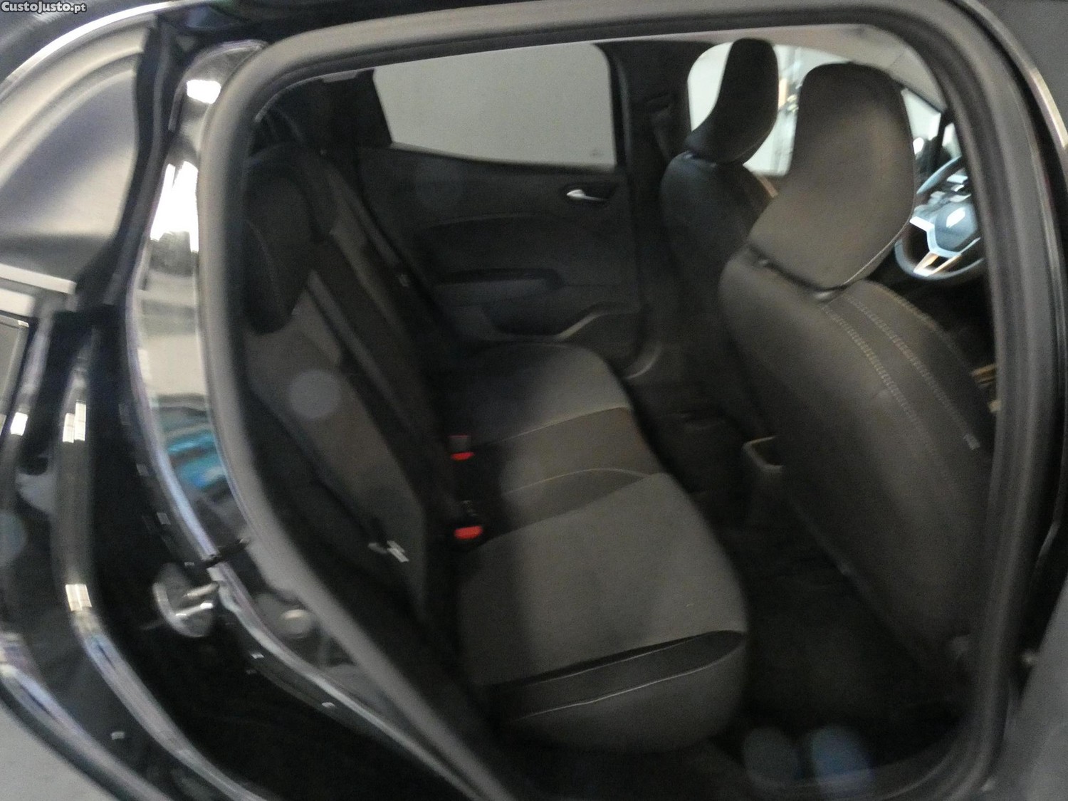 Renault Clio 1.0 TCe Limited — fotografia 2