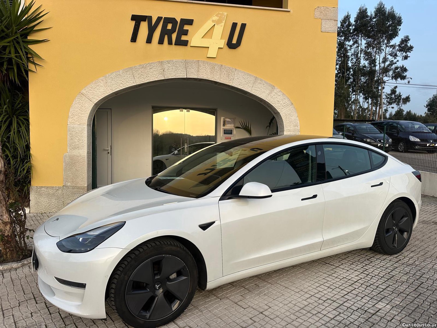Tesla Model 3 AWD Dual Motor — fotografia 18
