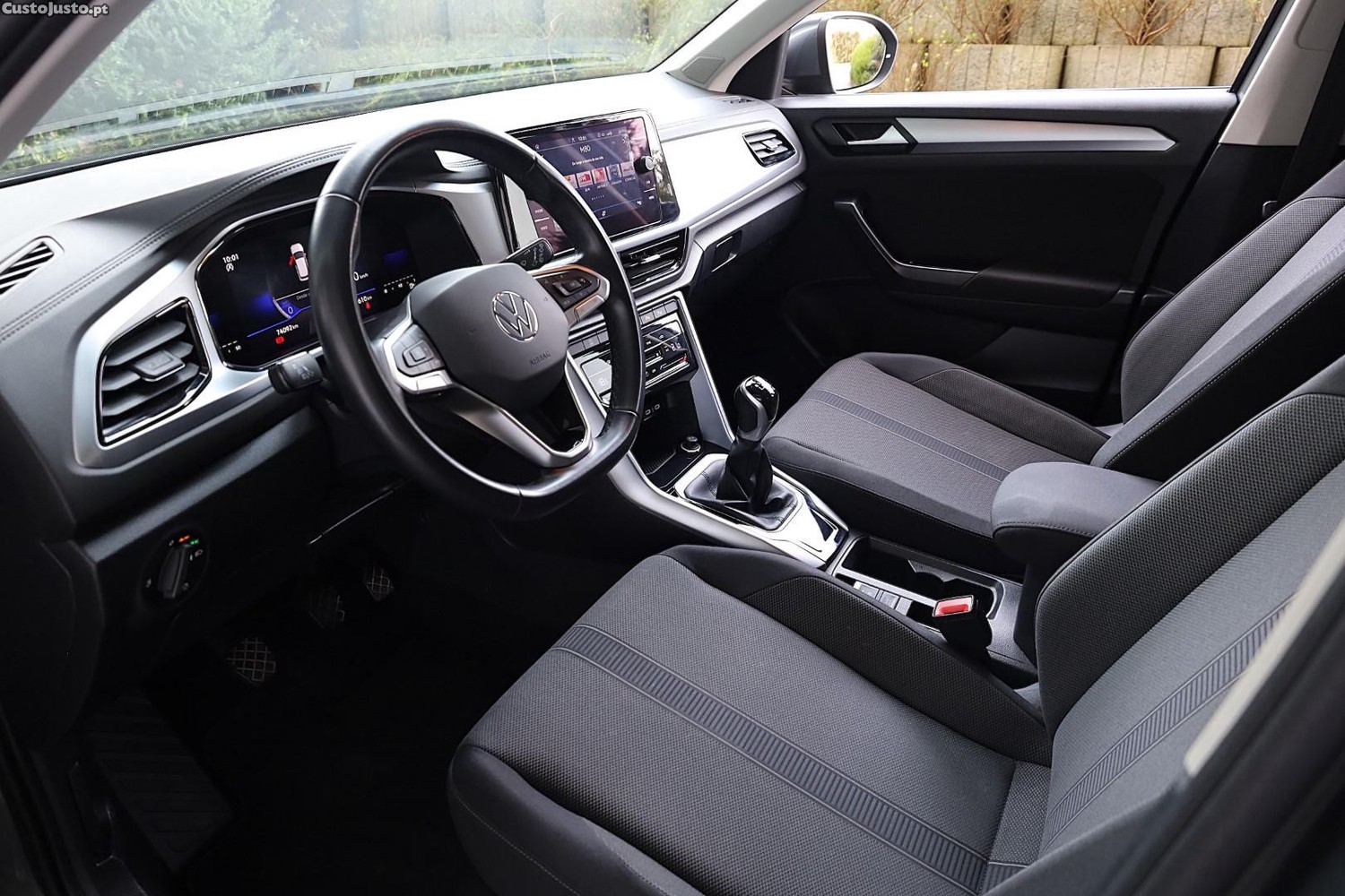 Volkswagen T-Roc 1.0 TSI Life — fotografia 5