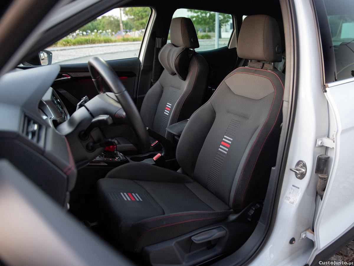 SEAT Arona FR 1.6 TDi 115cv c/ sistema de som BEATs. — fotografia 6