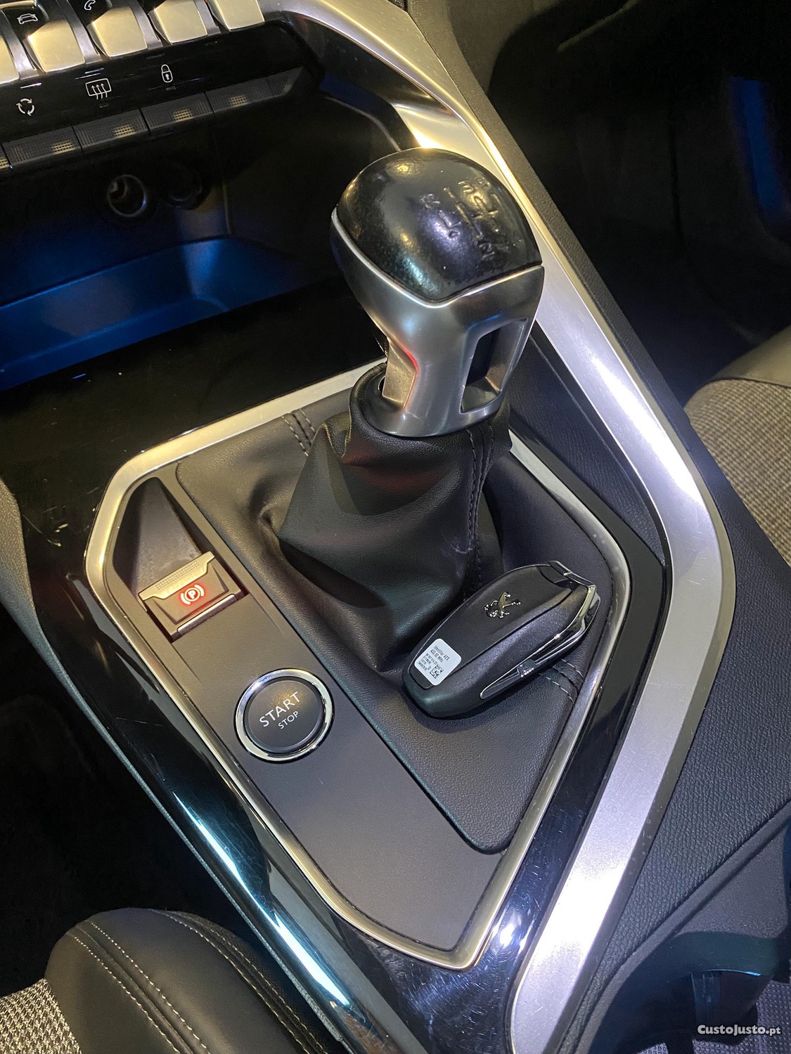 Peugeot 3008 Allure 1.5 BlueHDi 130cv — fotografia 3