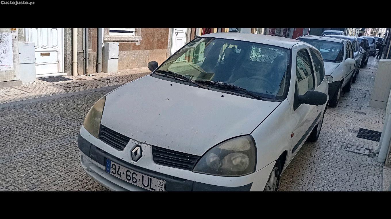 Renault Clio 1.5 GASÓLEO — photo 2