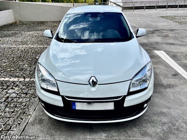 Renault Mégane 1.2 TCe Dynamique SS 115CV | GPS | BLUETOOTH | USB | MÃOS LIVRE | COMO NOVO — photo 4