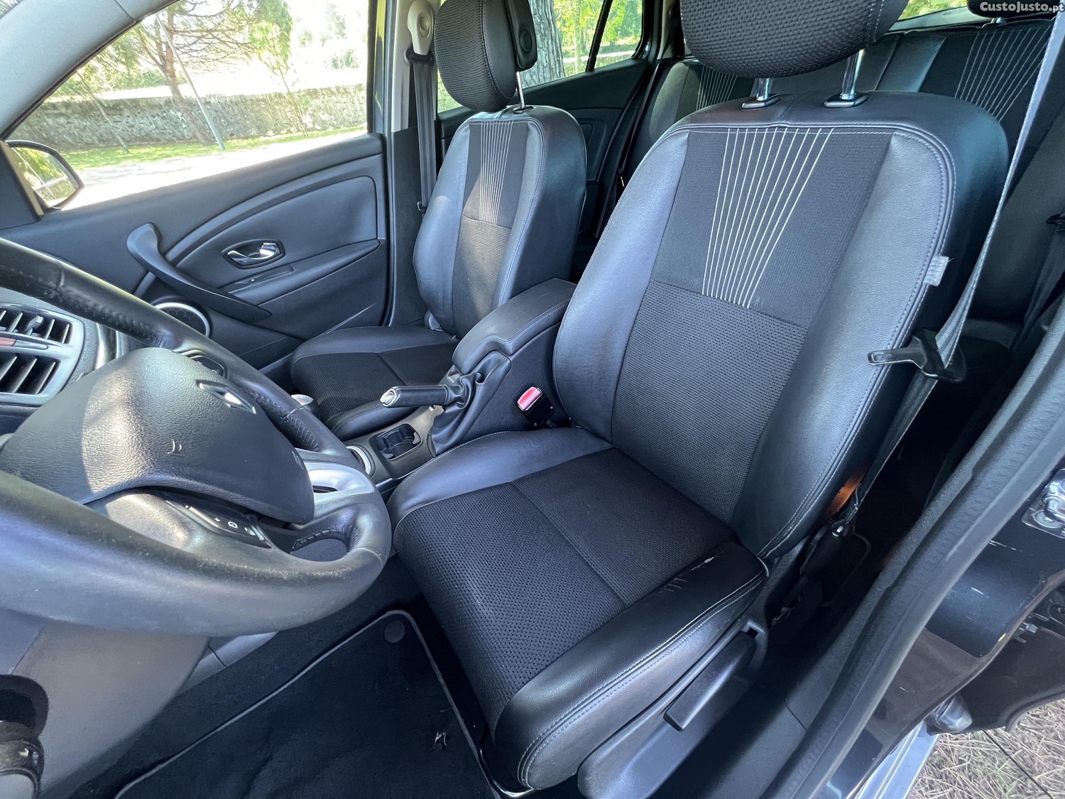 Renault Mégane Megane — fotografia 4