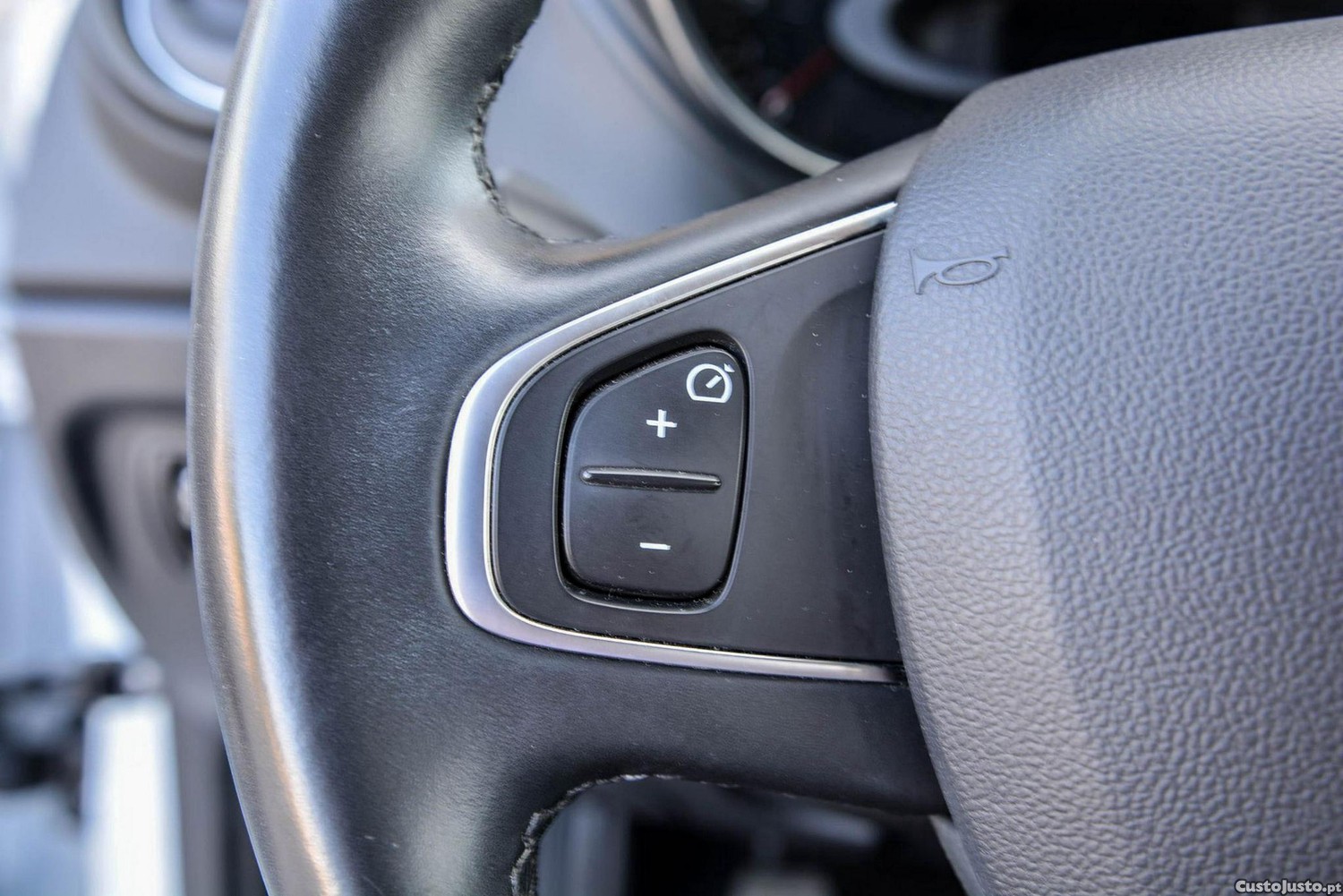 Renault Captur 0.9 TCE Sport — fotografia 9
