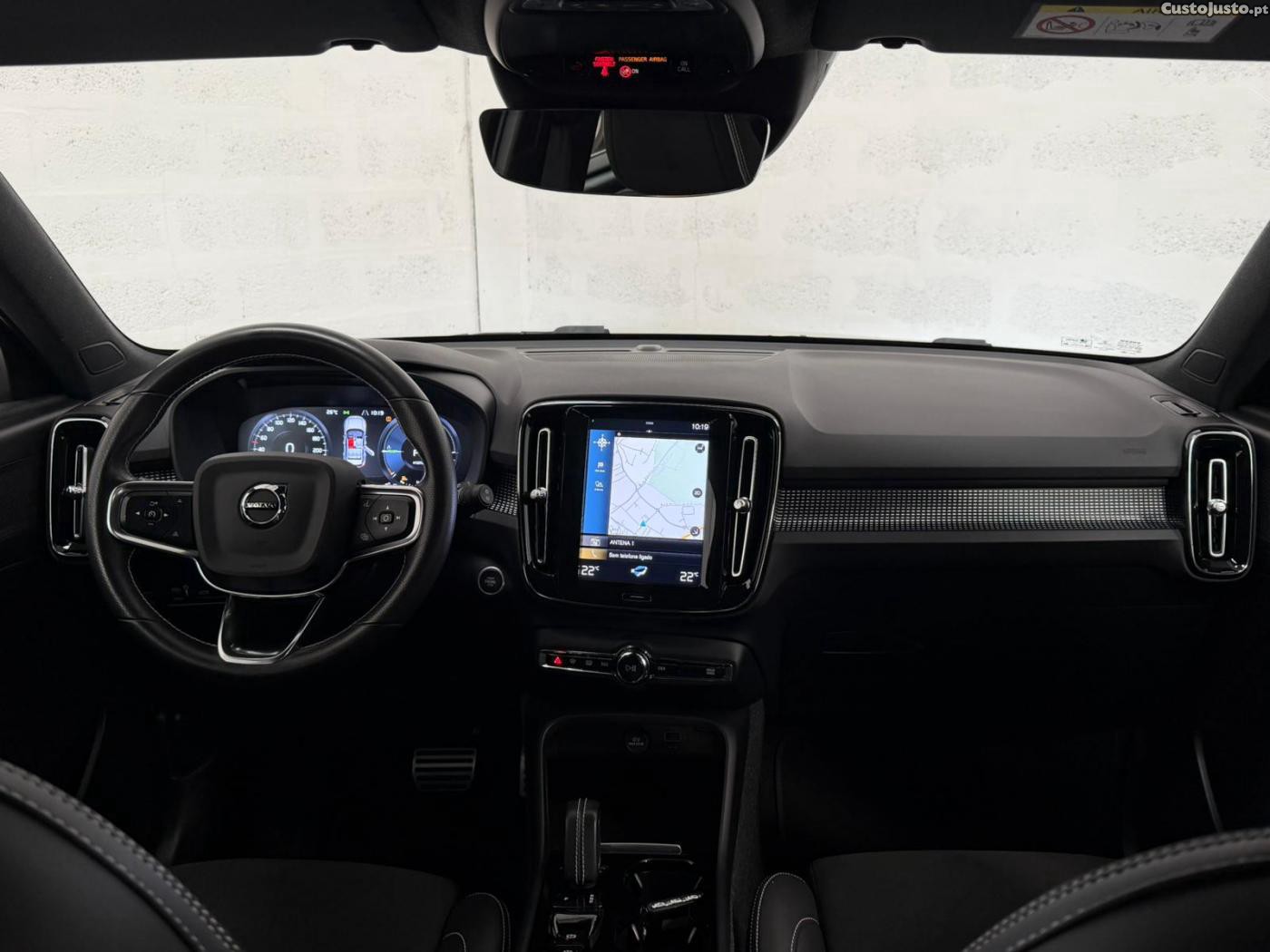 Volvo XC40 1.5 T4 PHEV R-Design - 21 foto 2
