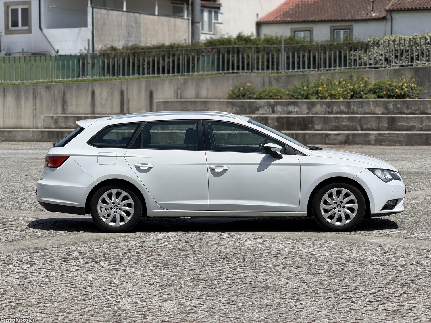 SEAT Leon ST 1.6 Tdi — fotografia 7