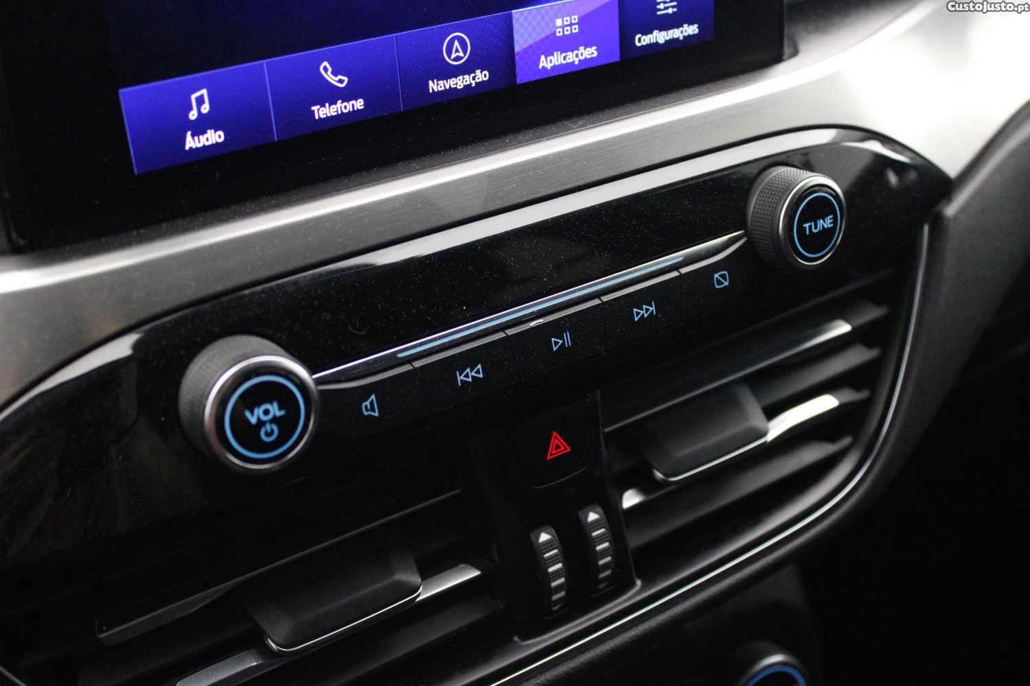 Ford Kuga 1.5 TDCI ECOBLUE TITANIUM — fotografia 21