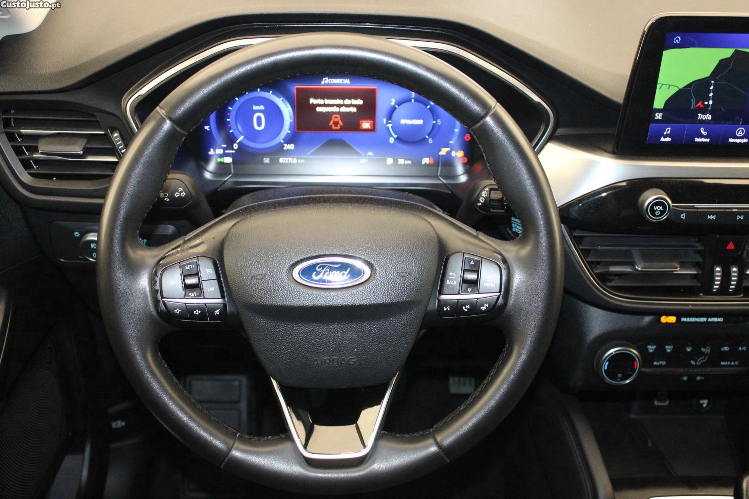 Ford Kuga 1.5 TDCI ECOBLUE TITANIUM — fotografia 28