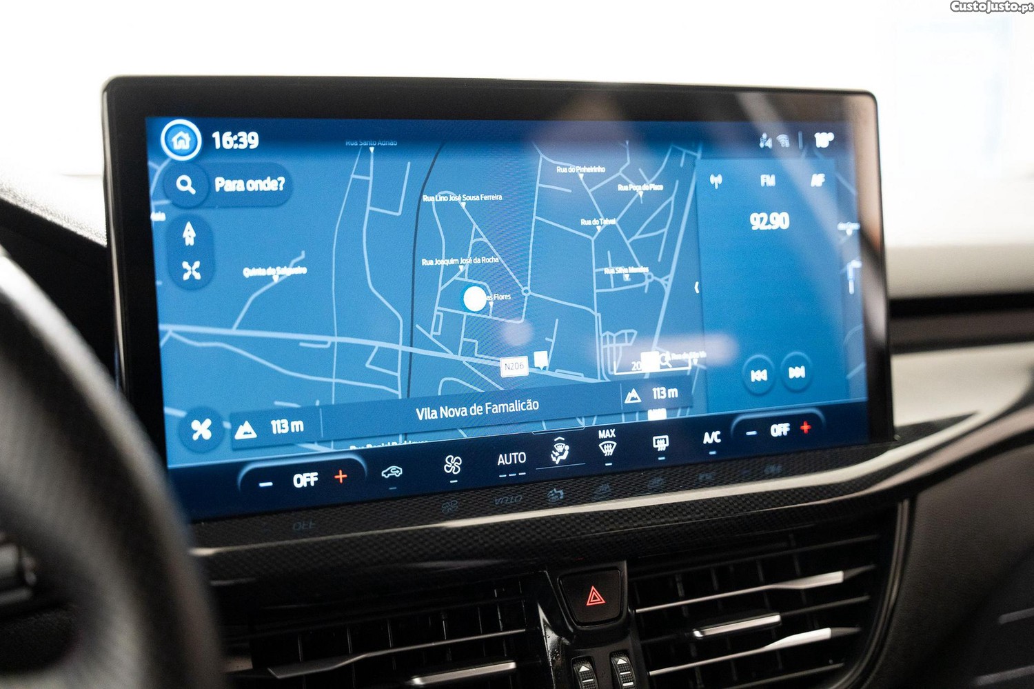 Ford Focus 1.0 EcoBoost MHEV ST-Line — fotografia 14