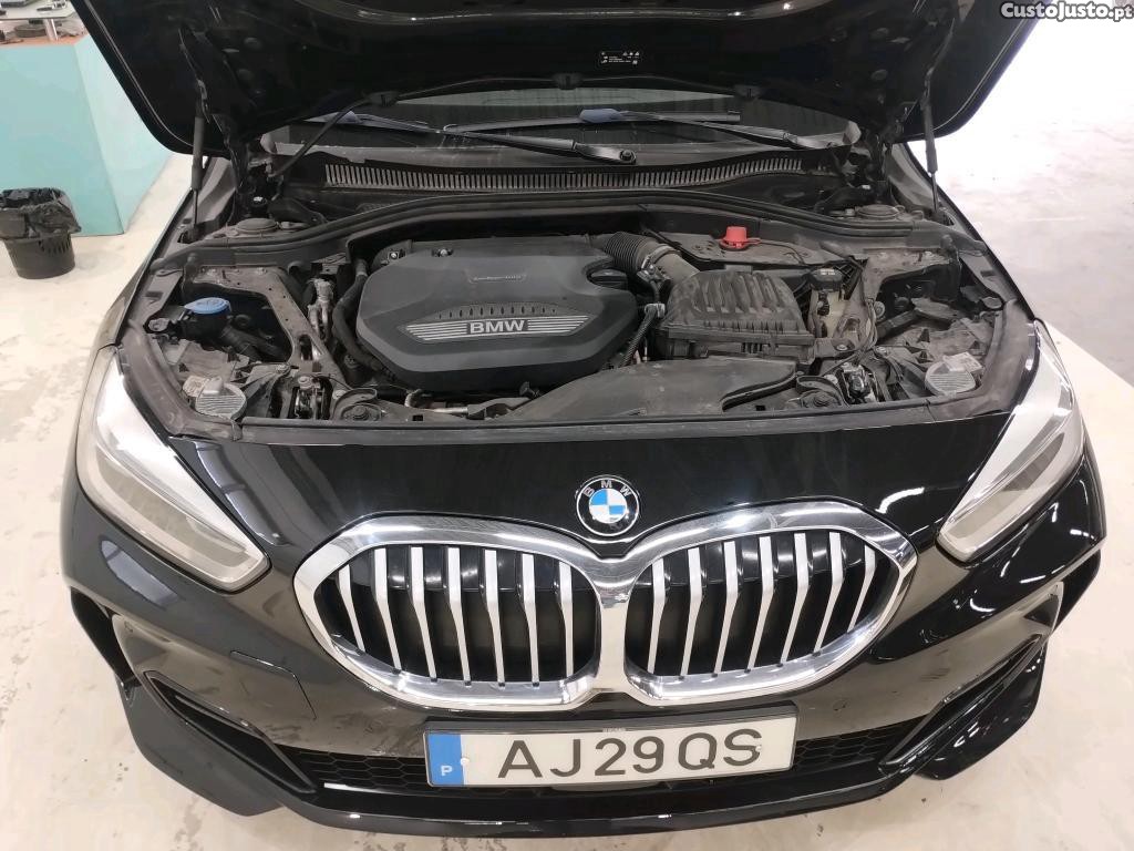 BMW 116 d Corporate Edition M — fotografia 24