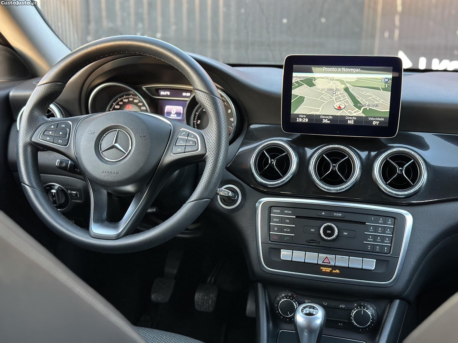 Mercedes-Benz CLA 180 Shooting Brake ' GARANTIA ' — fotografia 8