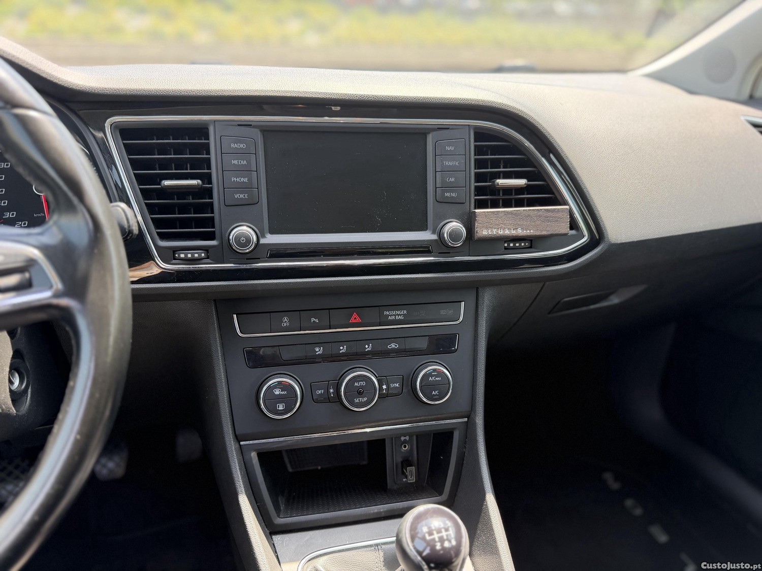 SEAT Leon ST 1.6 Tdi — fotografia 3