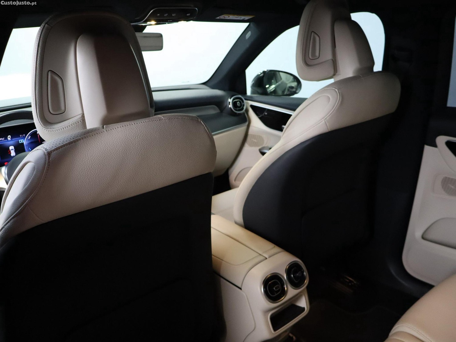 Mercedes-Benz GLC 300 de 4Matic — fotografia 11