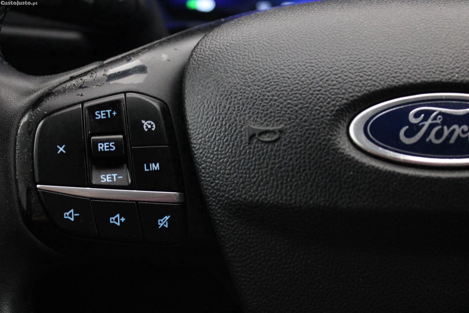 Ford Kuga 1.5 TDCI ECOBLUE TITANIUM — fotografia 27