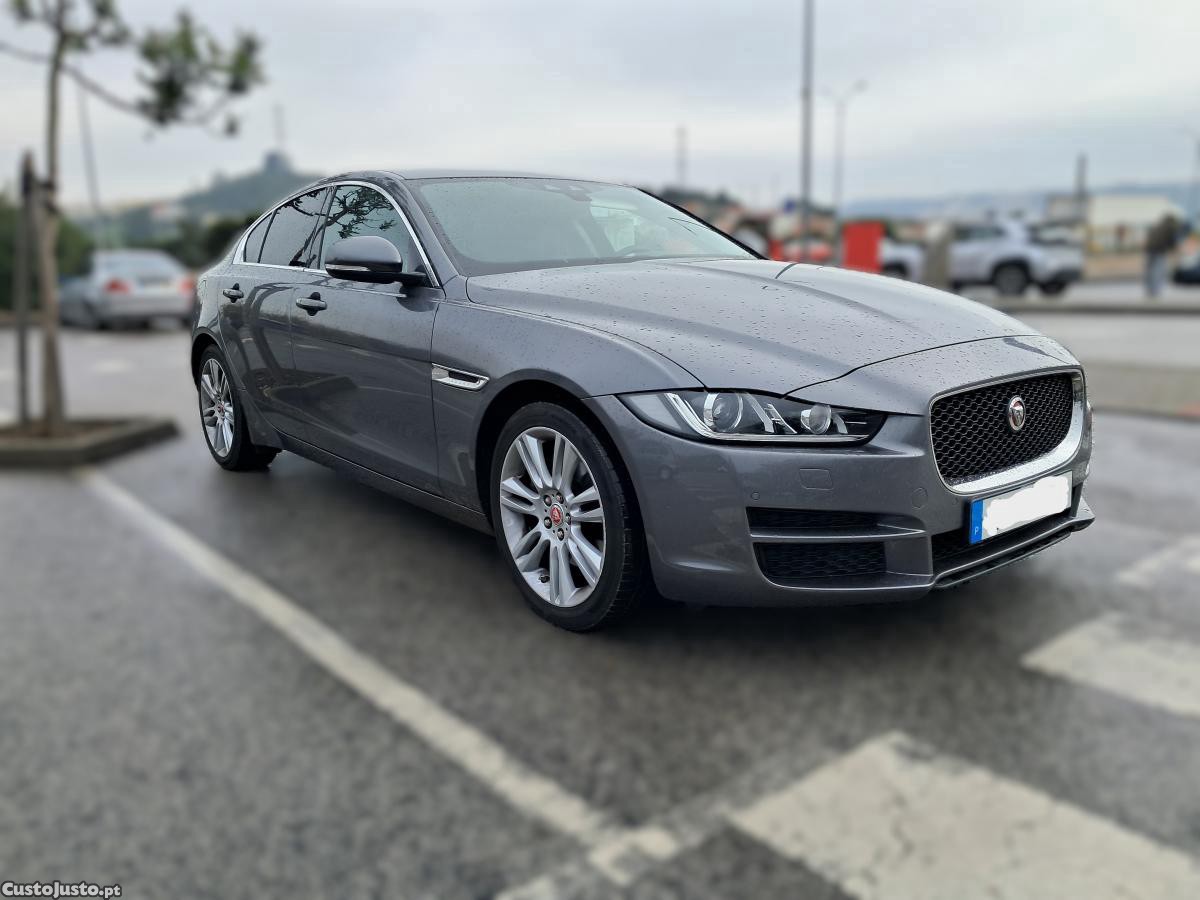 Jaguar XE 2.0 D Prestige — fotografia 7