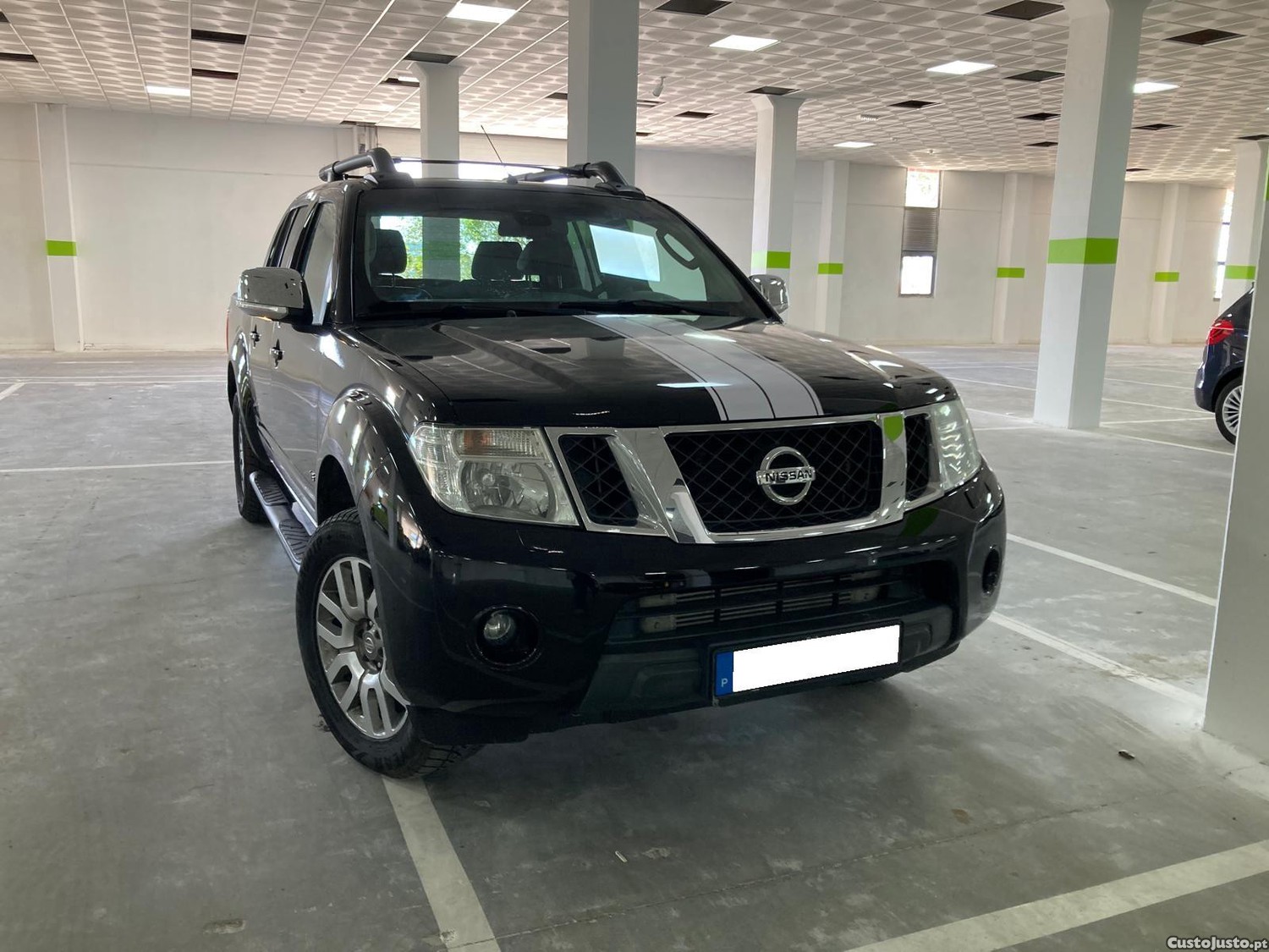 Nissan Navara 3.0 dCi V6 Cabine Dupla 4WD Limited Edition — photo 4