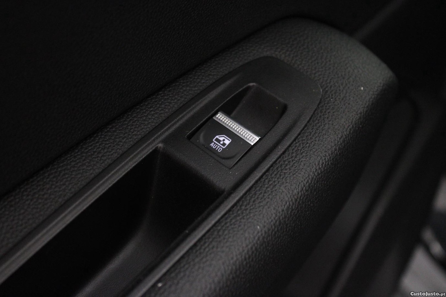 Renault Captur 1.0 TCE TECHNO — fotografia 10