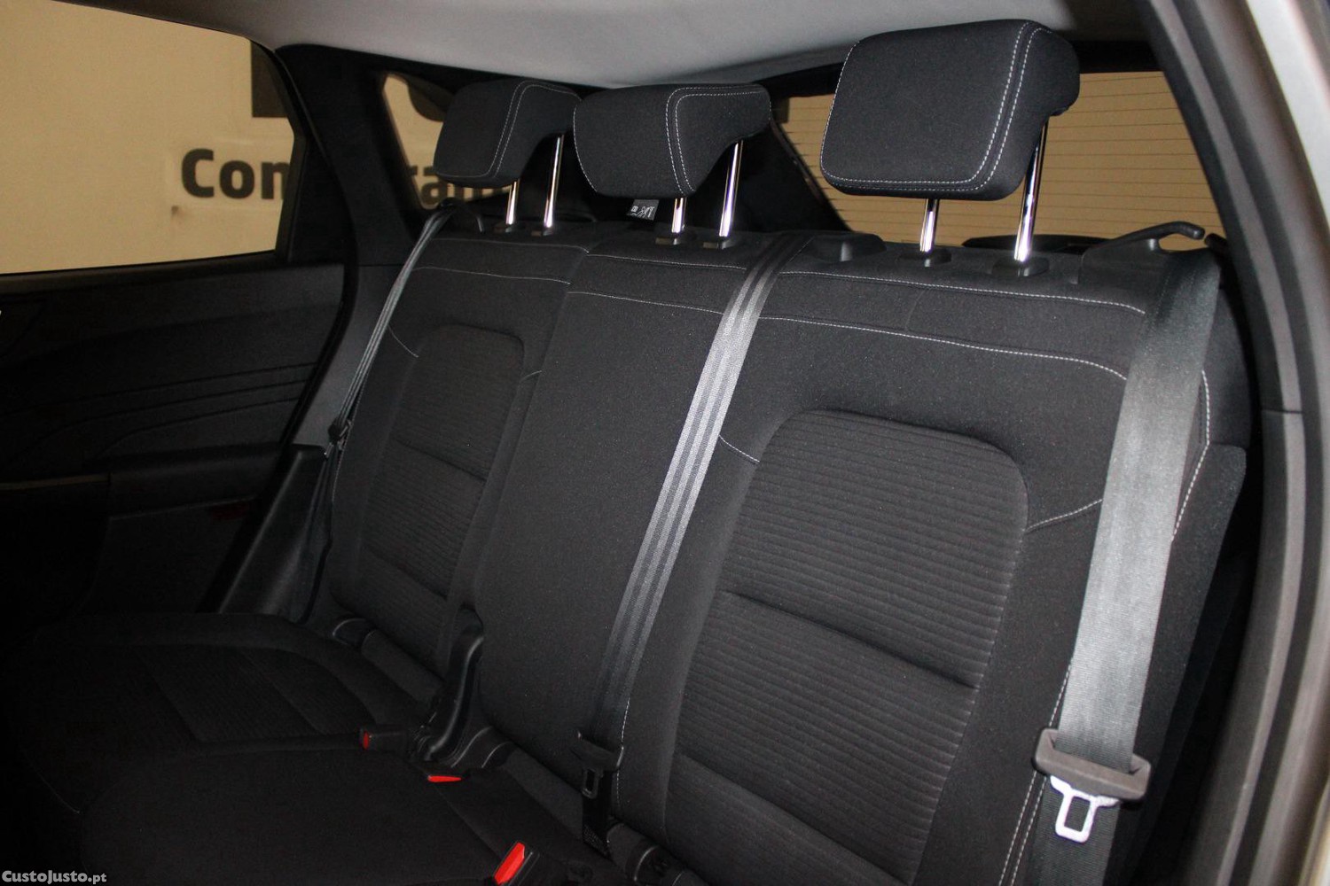Ford Kuga 1.5 TDCI ECOBLUE TITANIUM — fotografia 8