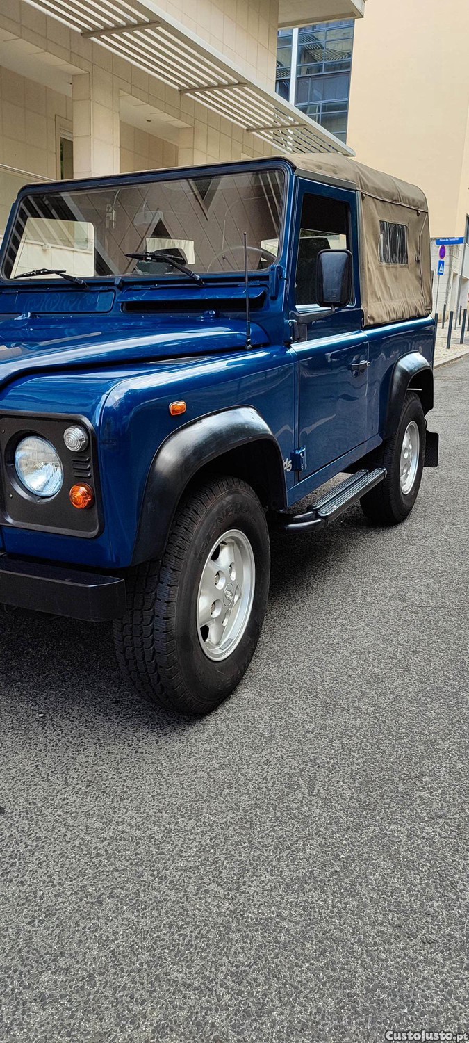 Land Rover Defender 90 TD5 Soft top - 01 — photo 3