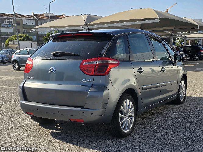 Citroën C4 Picasso 1,6 HDi 110 Cv's Sport — photo 4