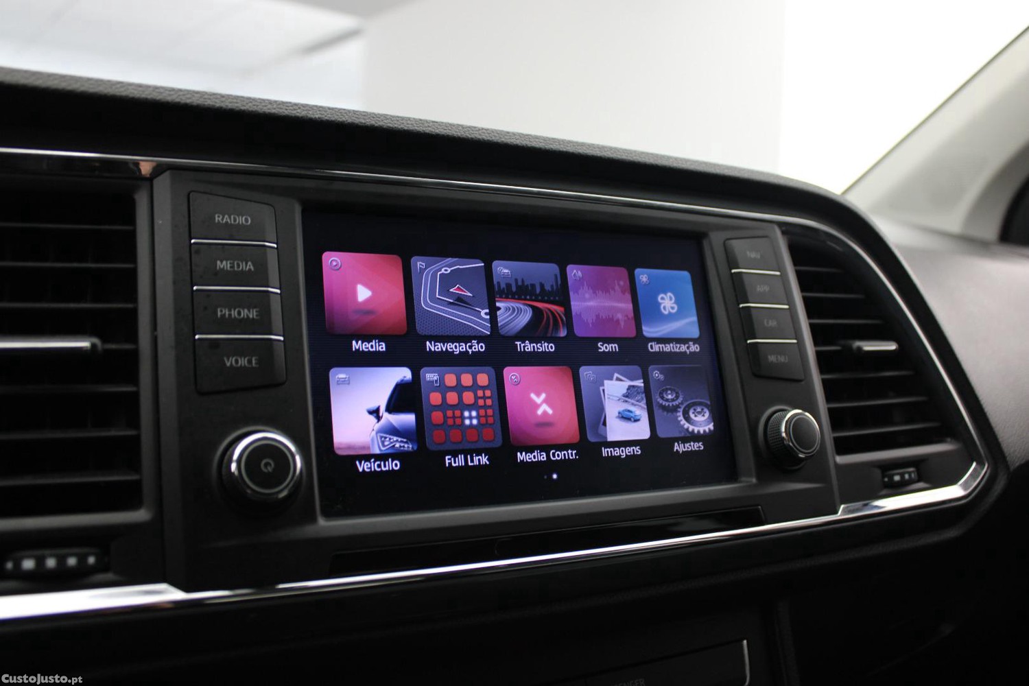 SEAT Ateca 1.6 TDI STYLE — fotografia 17