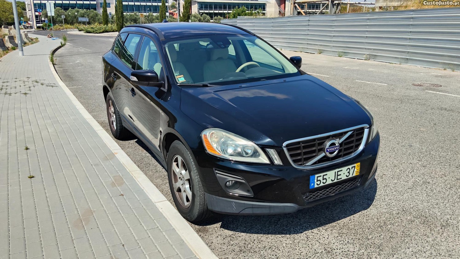 Volvo XC60 D5 — photo 3