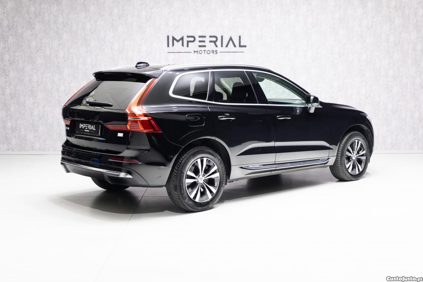 Volvo XC 60 2.0 T6 PHEV Core AWD — fotografia 5