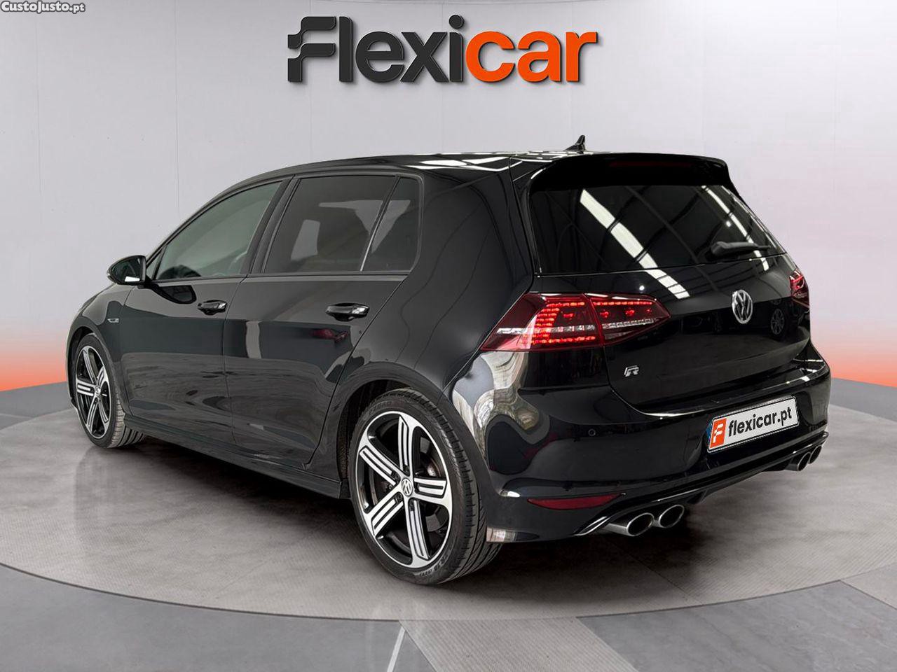 VW Golf VW Golf 2.0 TSi R - 16 — photo 5