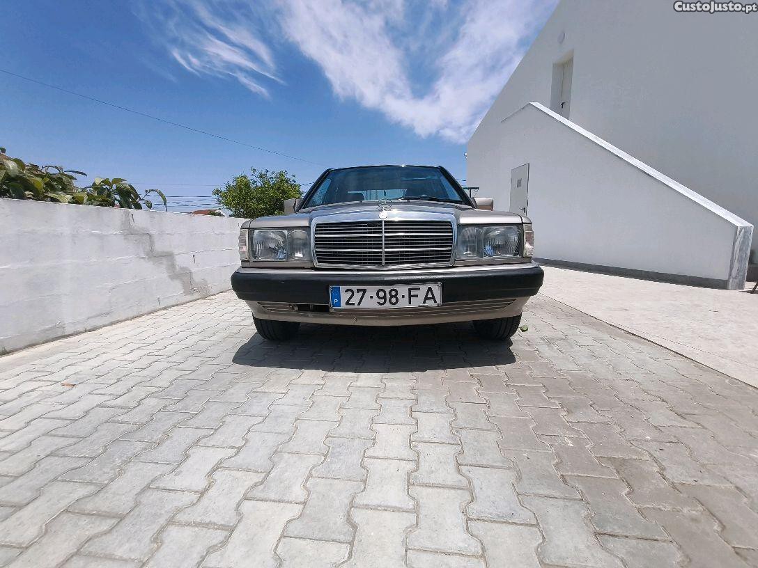 Mercedes-Benz 190 4 portas — fotografia 10