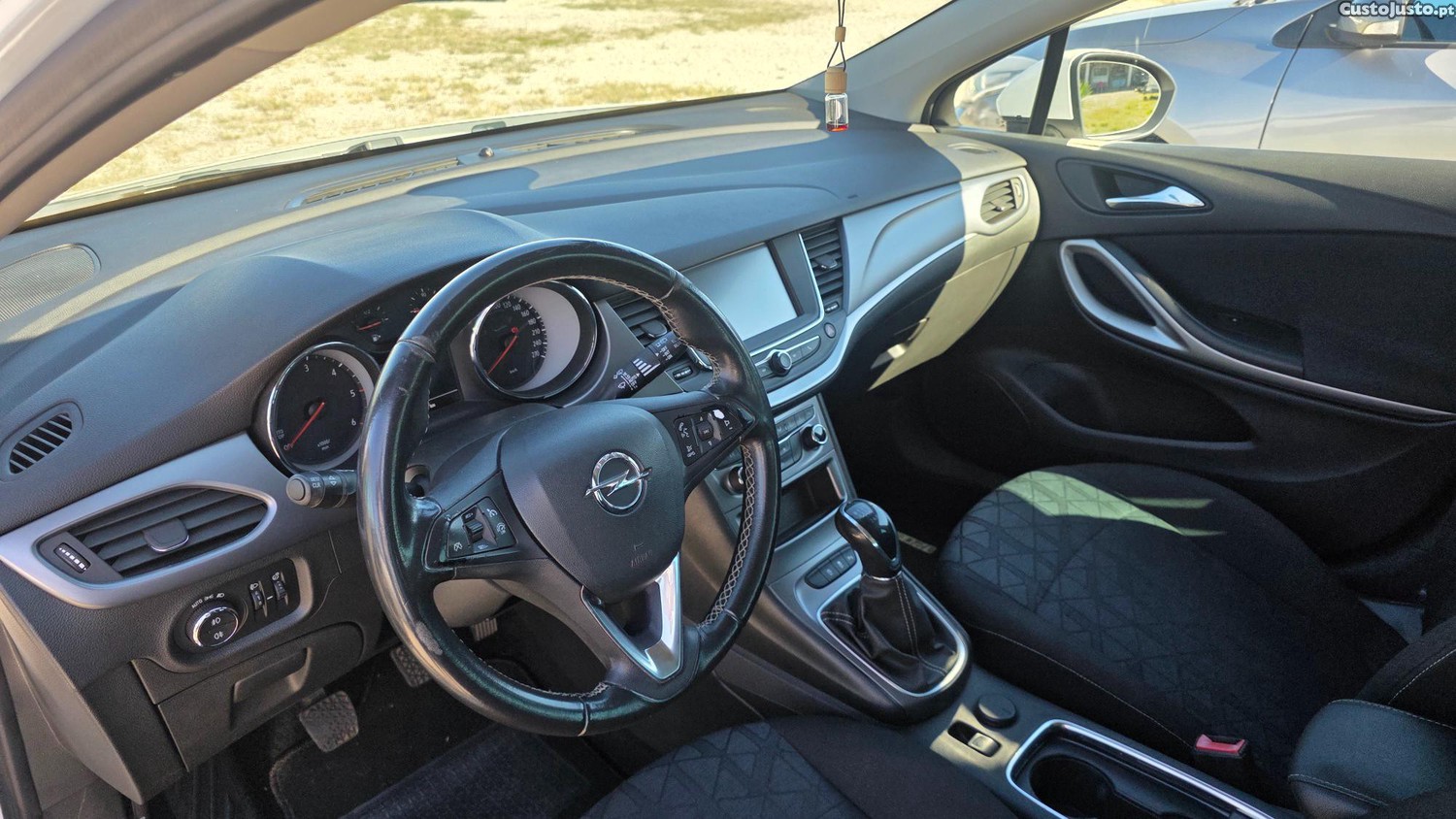 Opel Astra K Sports Tourer 1.6d 110cv — photo 5