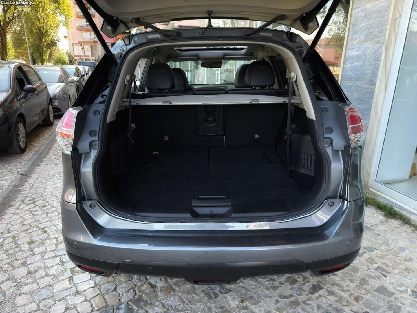 Nissan X-Trail 1.6 DCi Tekna — fotografia 12