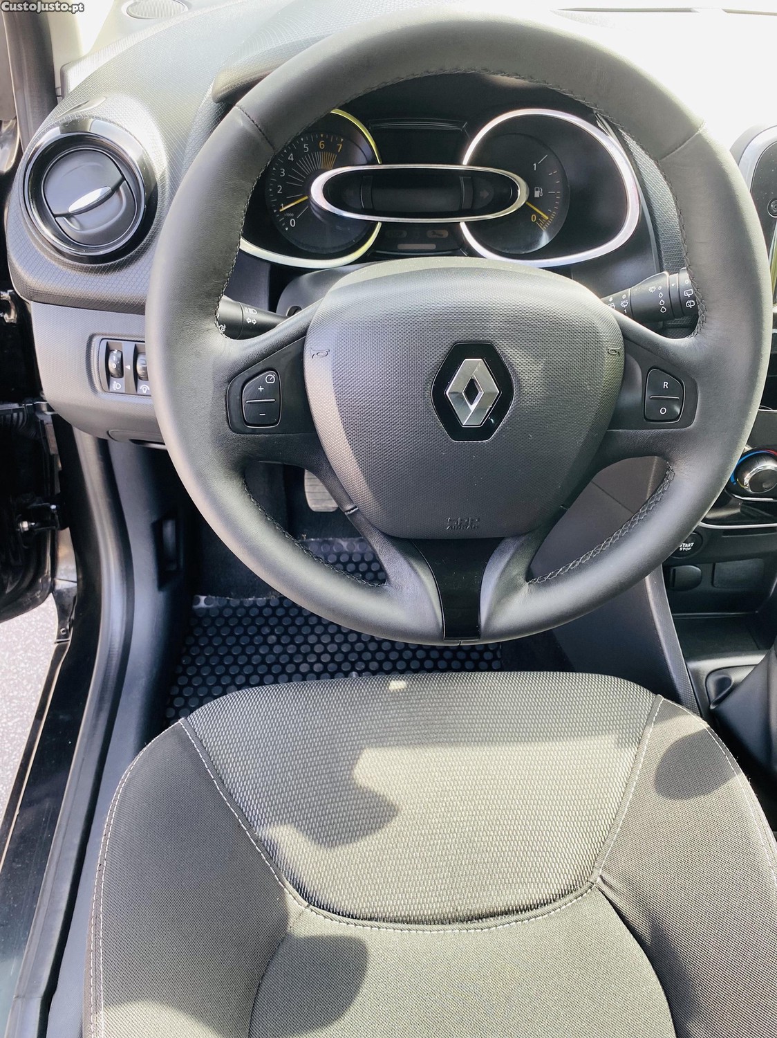 Renault Clio Limites — fotografia 4