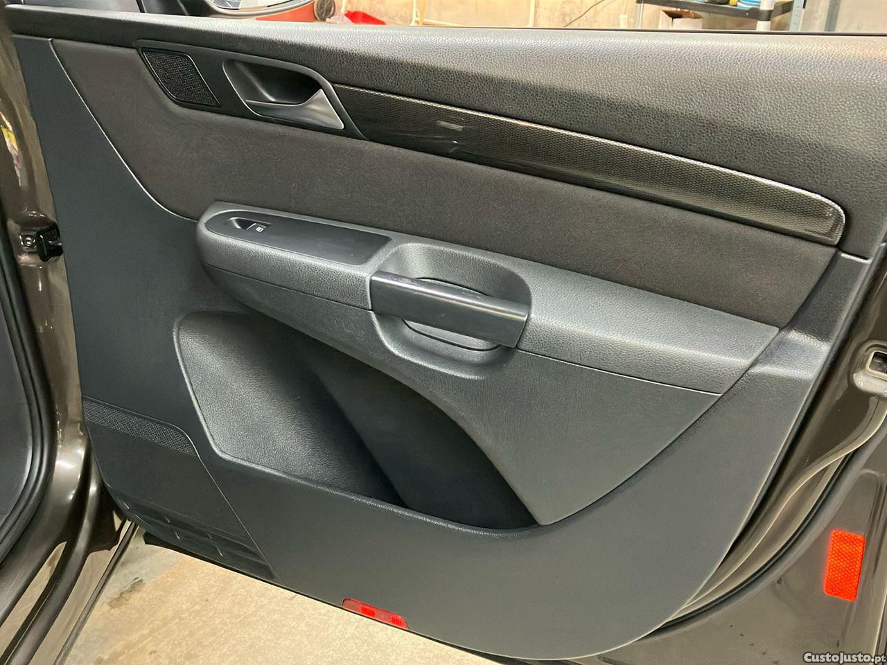 SEAT Alhambra 2.0 TDi Style DSG — fotografia 2