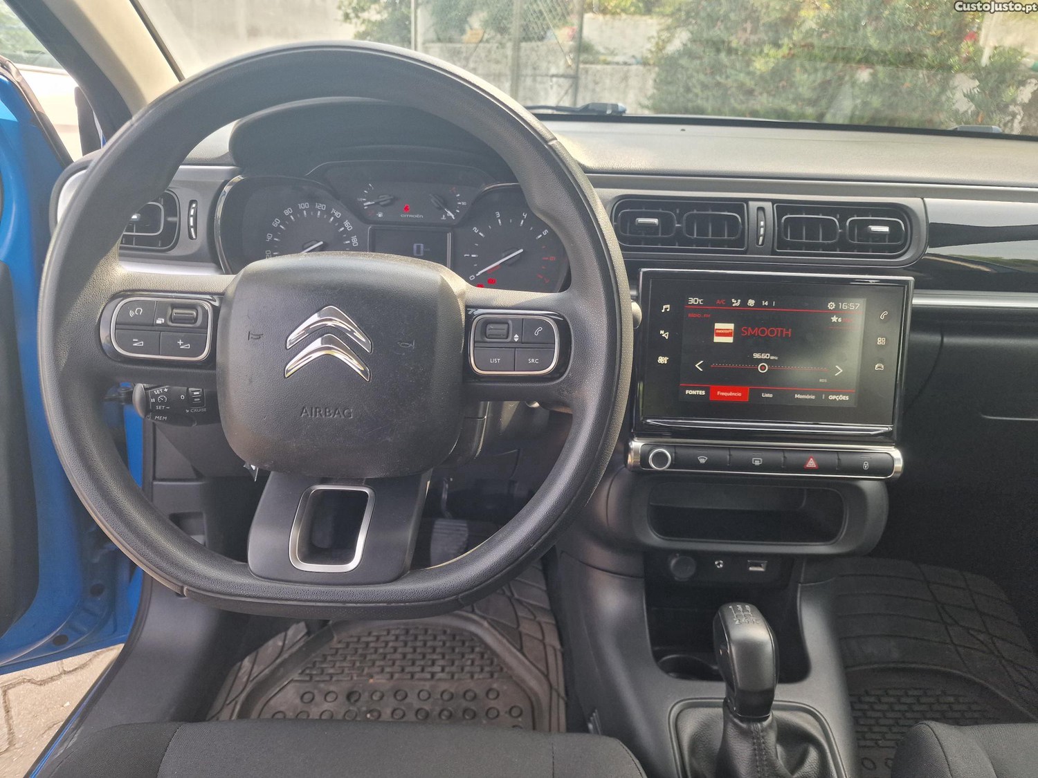 Citroën C3 1.2 PureTech Shine — fotografia 7