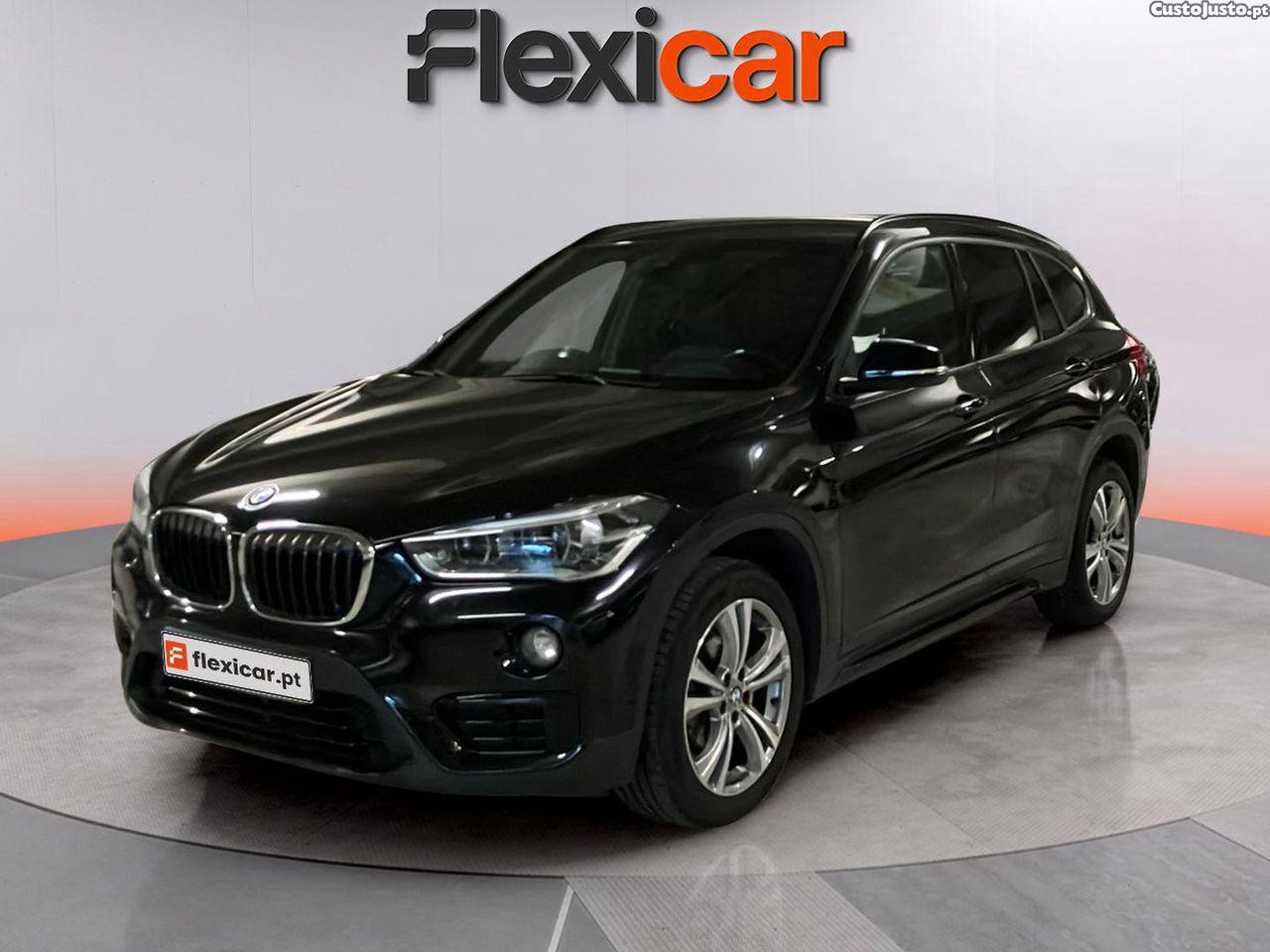 BMW X1 16 d sDrive Line Sport - 17 foto 2