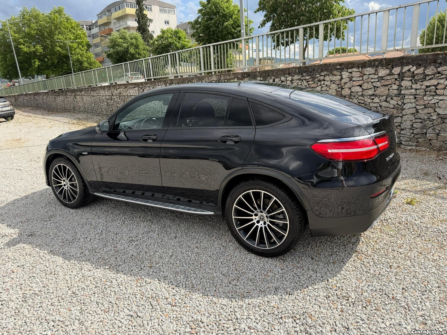 Mercedes-Benz GLC 250 d Coupé AMG Line 4-Matic - 17 — photo 4