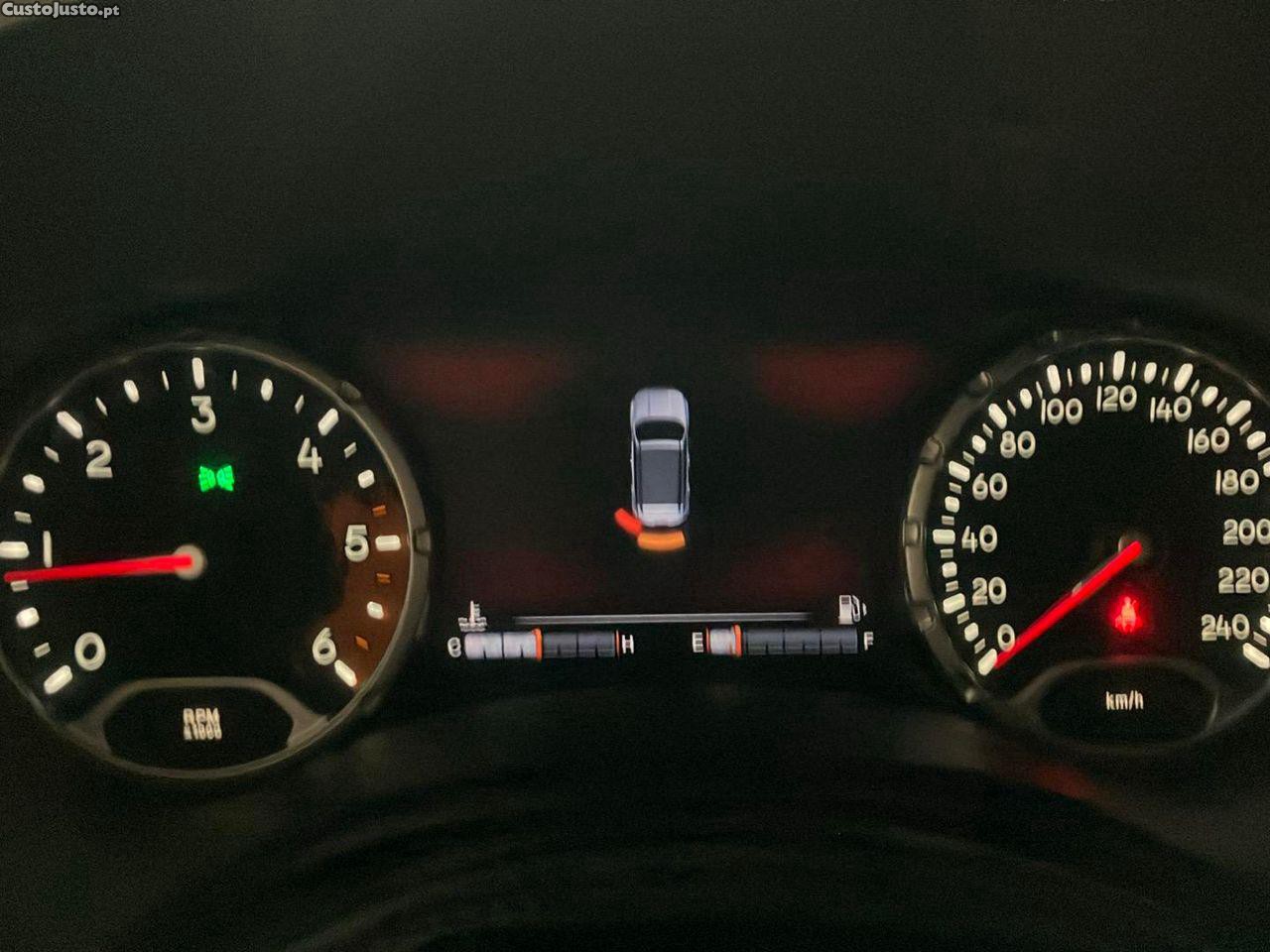 Jeep Renegade 1.6 MJD Limited — fotografia 10