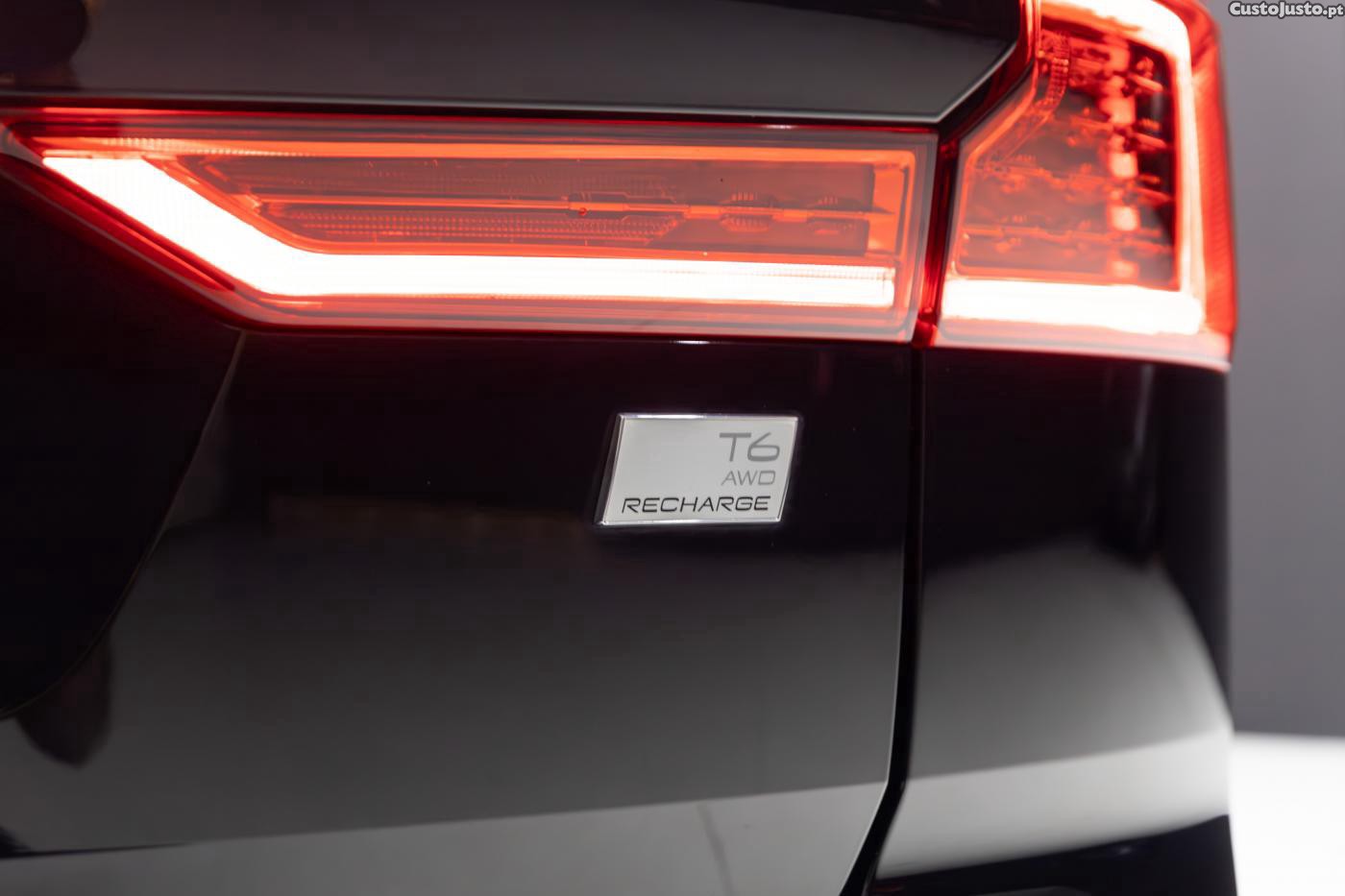 Volvo XC 60 2.0 T6 PHEV Core AWD — fotografia 3
