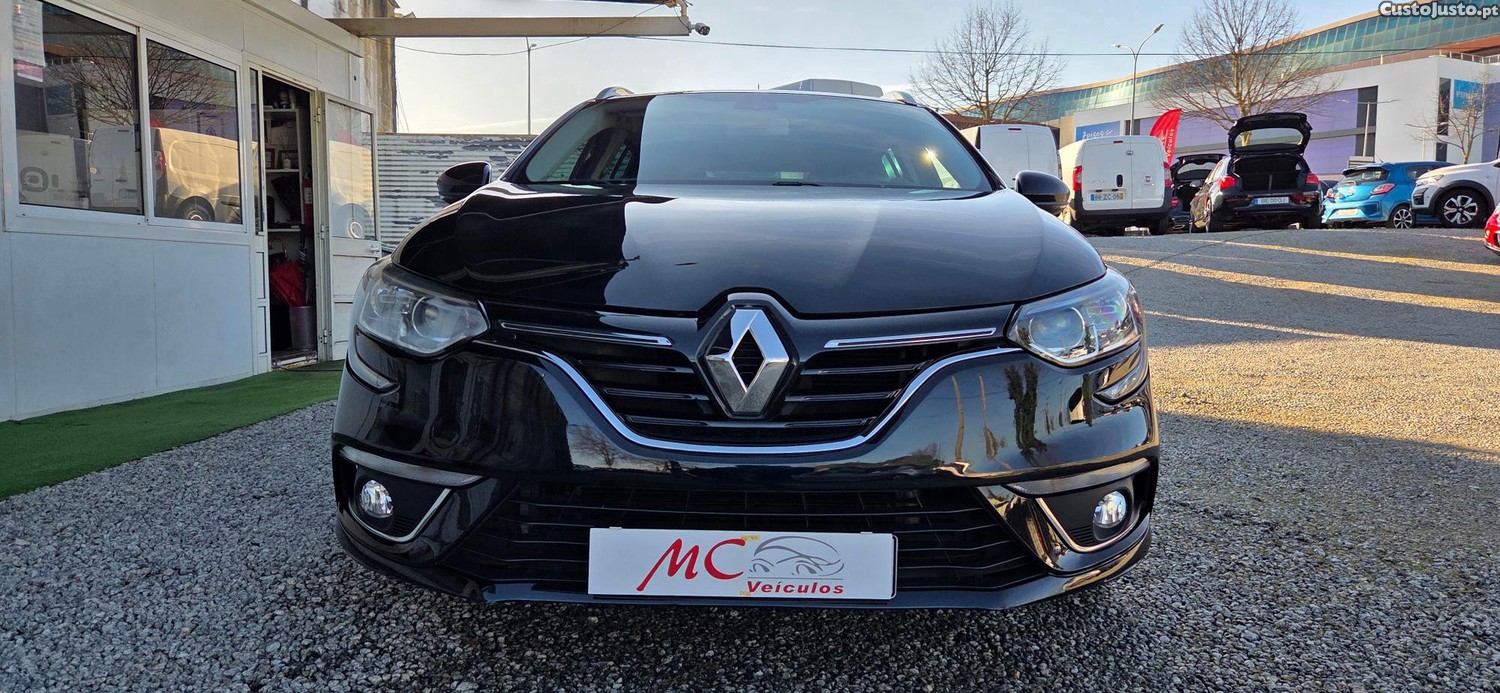 Renault Mégane Sport Tourer Limited 115Cv — fotografia 9