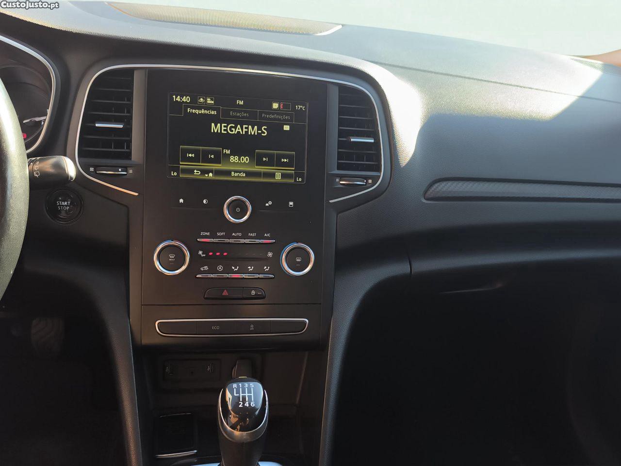 Renault Mégane Sport Tourer 1.5 Blue dCi Limited — fotografia 5