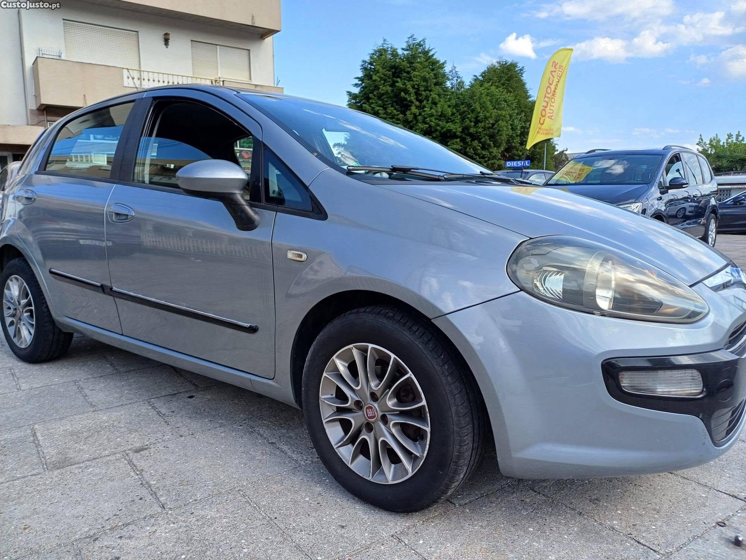 Fiat Grande Punto Gasolina e Gpl( Viatura Nacional ) — fotografia 4