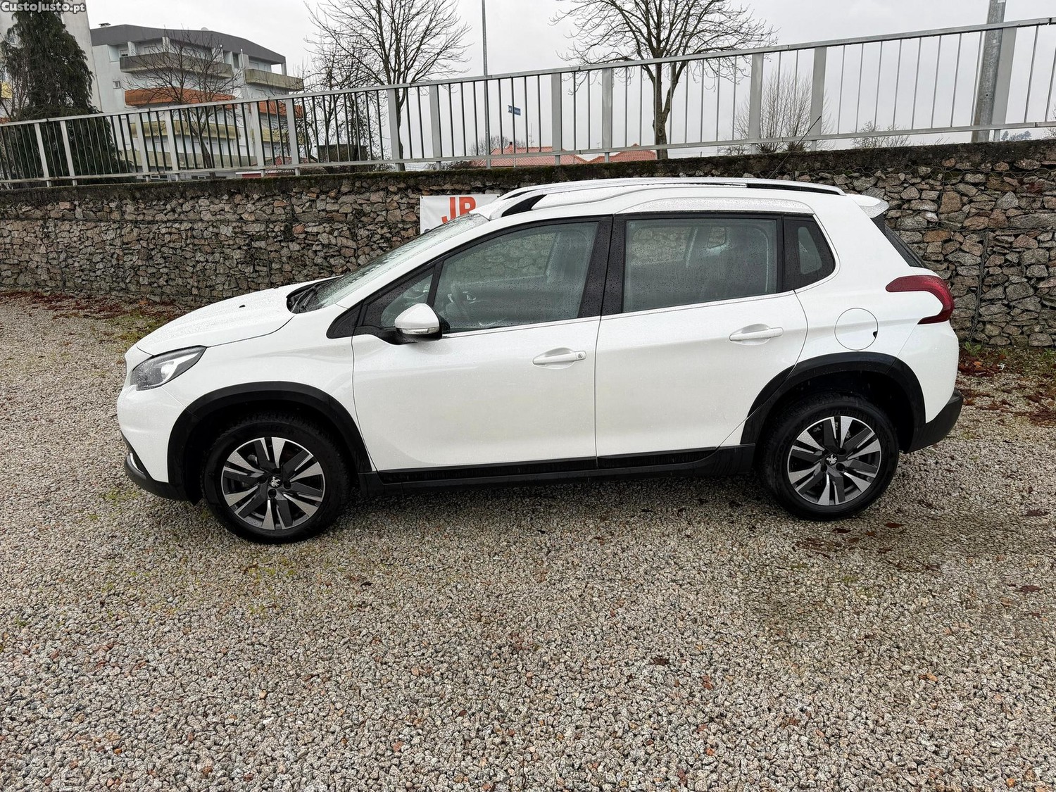 Peugeot 2008 1.2 PureTech Allure - 18 foto 5