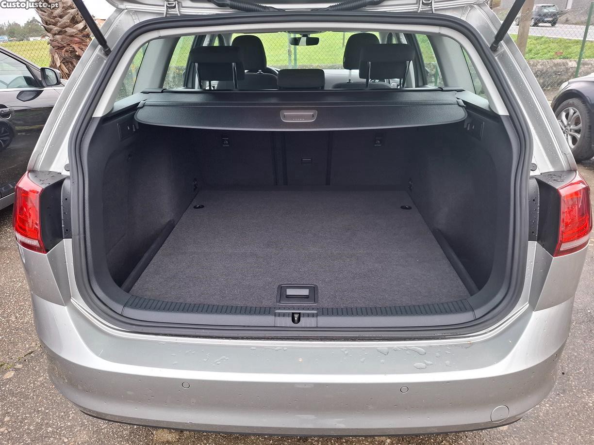 Volkswagen Golf 1.6 TDI EDITION 110 CV C/GARANTIA — fotografia 6