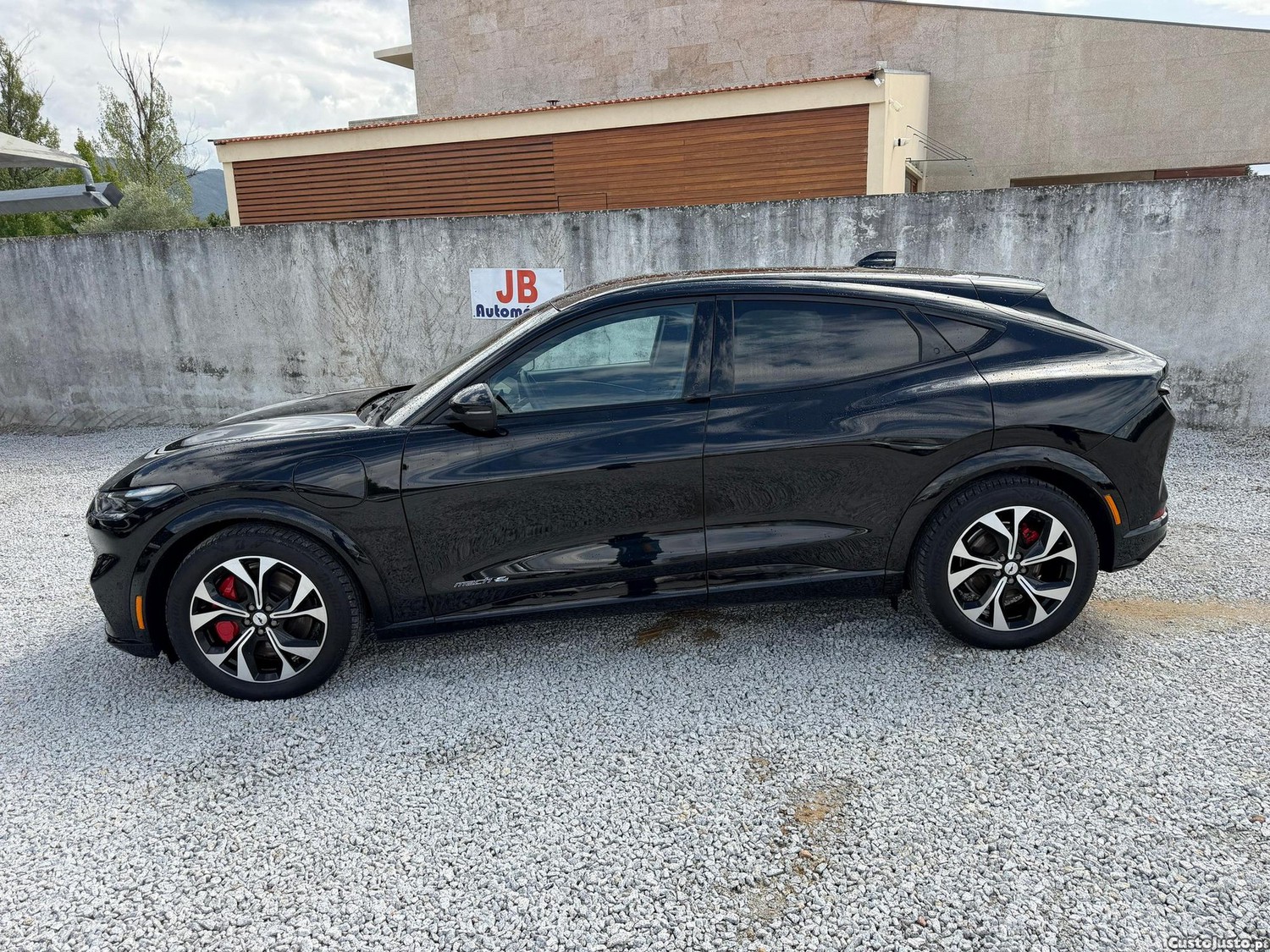 Ford Mustang Mach-E 75.7 kWh Premium AWD — fotografia 14