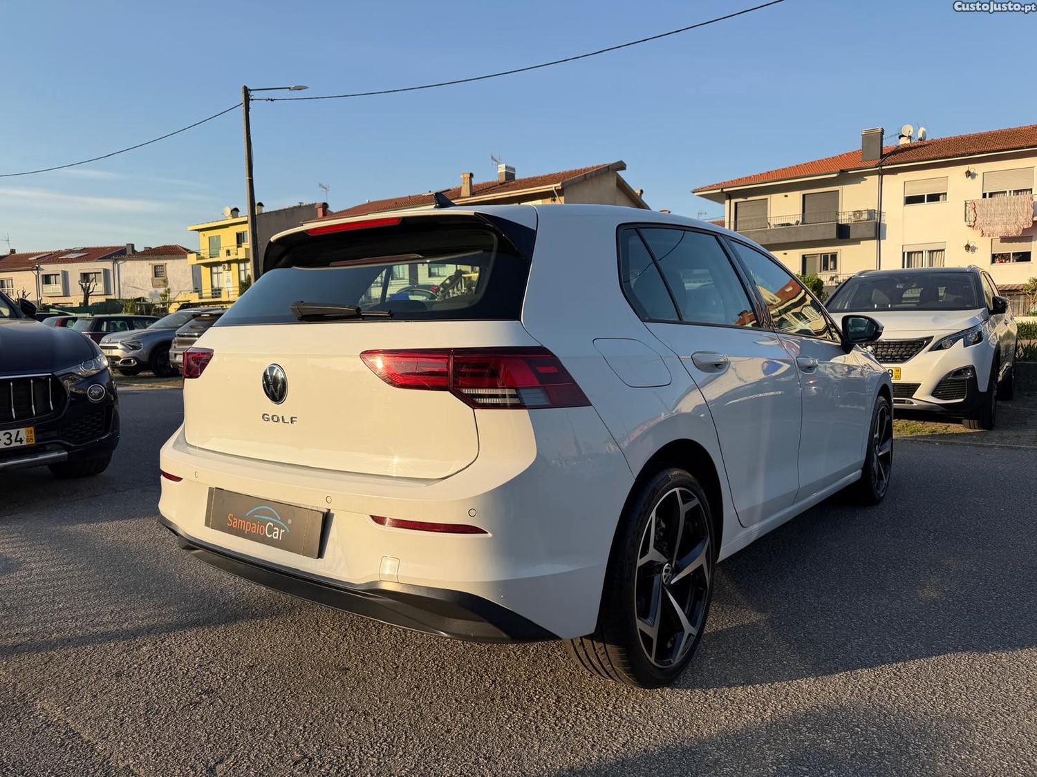 Volkswagen Golf 2.0 TDI Conceptline — fotografia 22