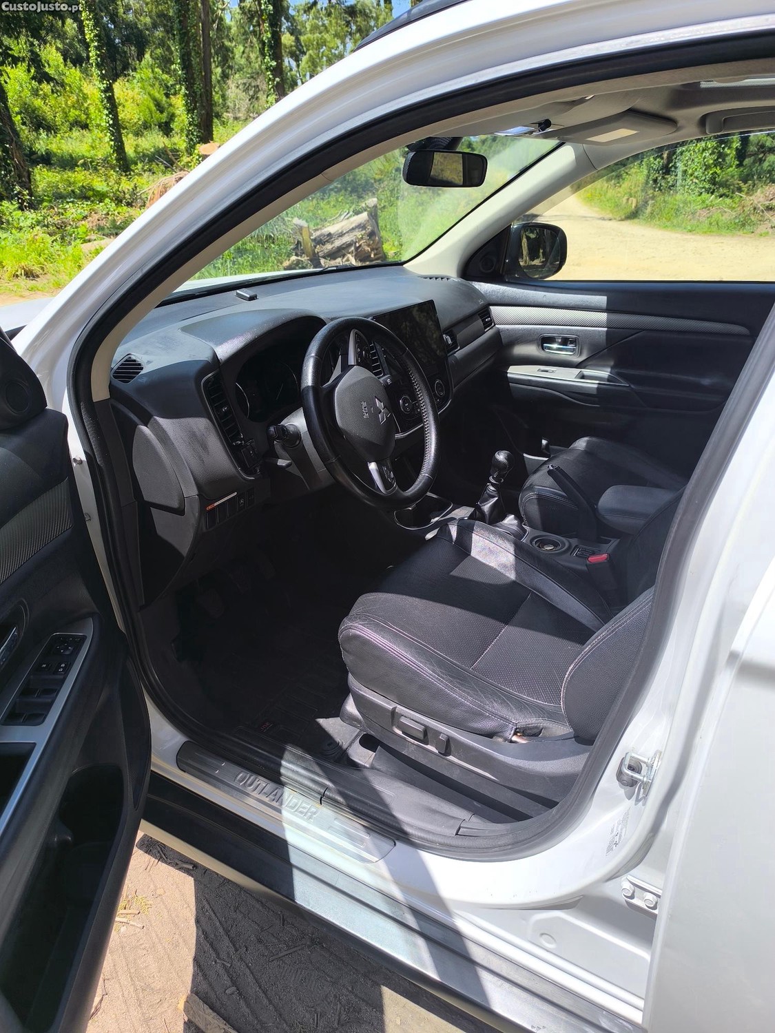 Mitsubishi Outlander 2.2 DI-D — fotografia 4